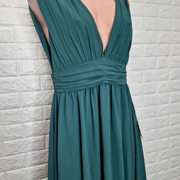 LULUS Heavenly Hues Forest Green Sleeveless Deep V Neck Maxi Dress